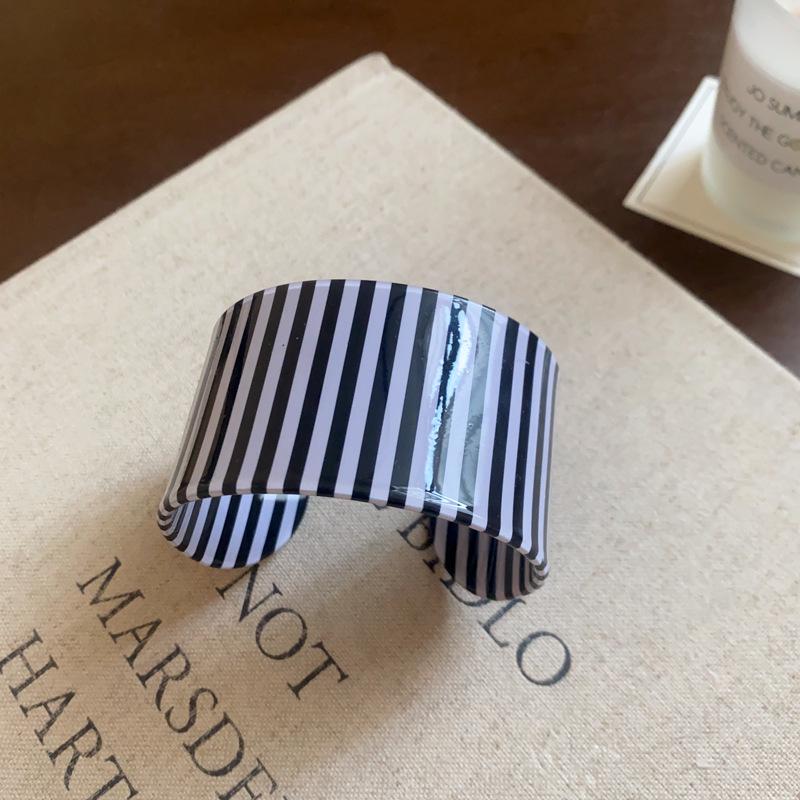 Элегантный акриловый геометрический открытый браслет-бенгл - Универсальный браслет высокого класса для женщин