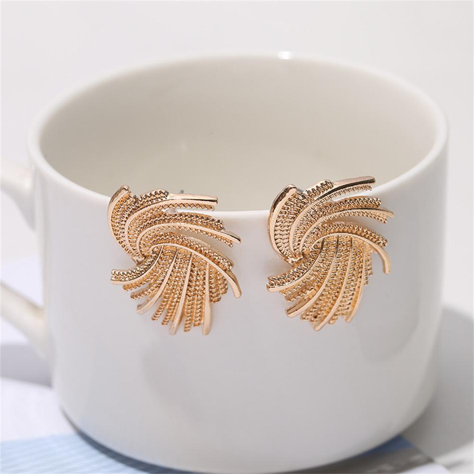 Gold Color Metal Weaving Wing Stud Earrings for Female Fashion Sweet Geometry Wedding Jewelry Romantic Valentine's Day Gift