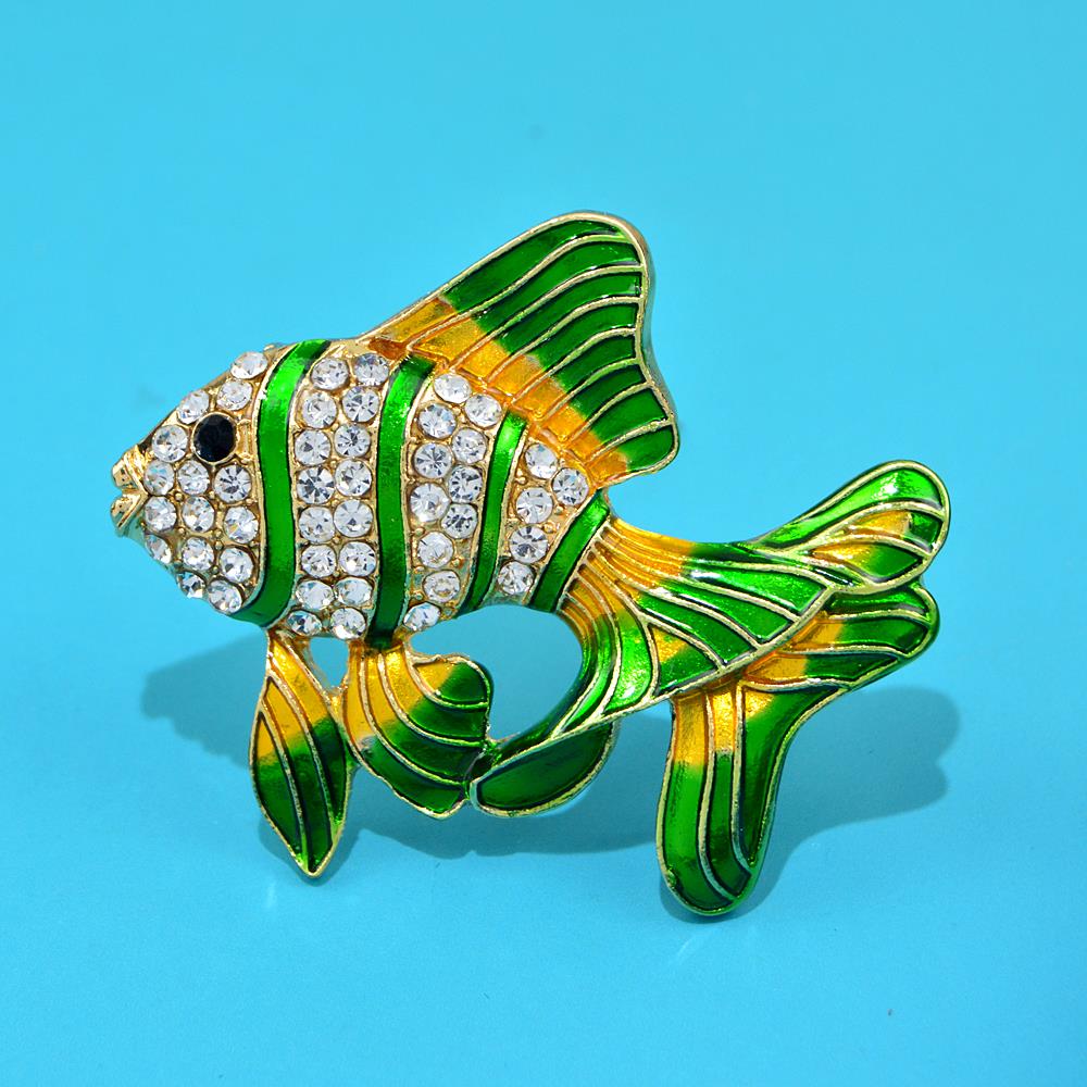 New Beautiful Colorful Tropical Fish Brooches for Wmen 3 Colors Available Animal Pin Rhinestone Shining Accessories