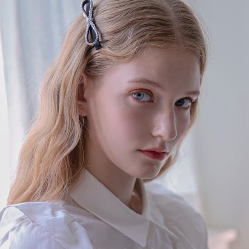 Jean Paul Clarisse Austrian Crystal Ribbon Auto Pin JP-22-221AB