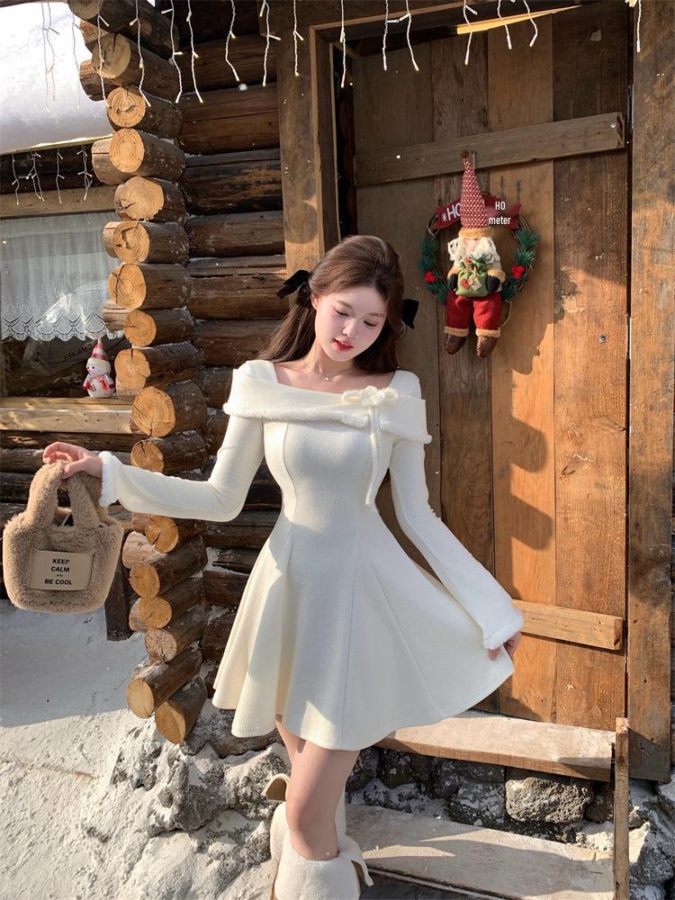 

Elegant One-Shoulder White Knitted Dress for Women - Autumn & Winter 2025 Collection, Stylish Princess Long Sweater Dress 3XL