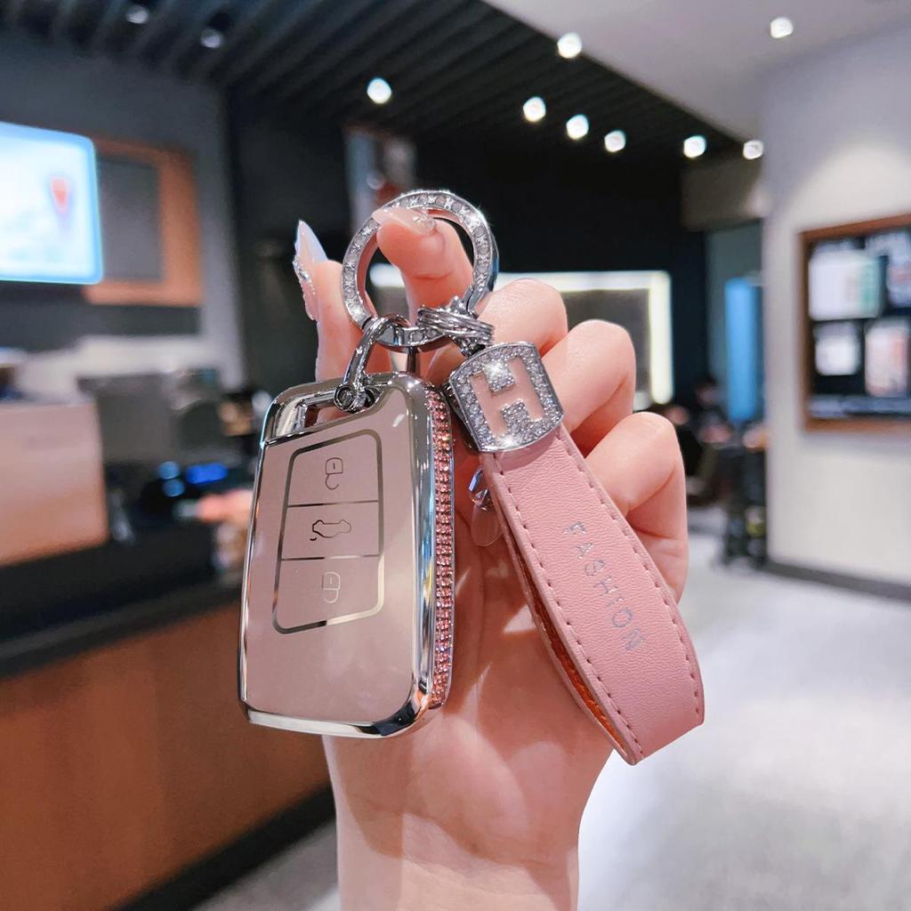 Volkswagen CC 2025 Key Case for Striking Heart and Dazzling Eye Hunter Editions