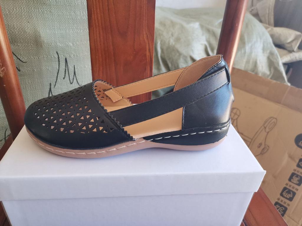 Wunsch Außenhandel neue Tasche Fersenloch Schuhe 2025 Frühling und Sommer europäisch und amerikanisch runde Zehe Keilabsatz große Größe flache Damen Sandalen