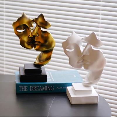 Yaratıcı Sessizlik Altın Bir Çiftin Öpüşmesi İnsan Yüzü Maskesi Reçine Süs Kişiselleştirilmiş Ev Oda Dekorasyonu