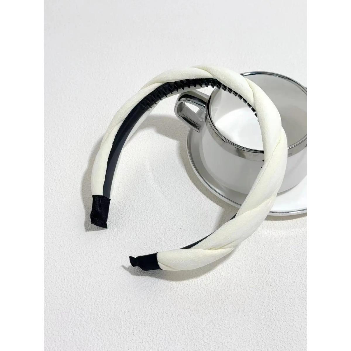 

Новая повязка на голову из ткани с закруткой по всей длине, винтажная черная повязка на голову с зубцами, нескользящая, с широким краем, давящая на волосы Size fits all