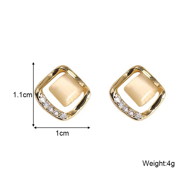 Exquisite Hollow Square Opal Crystal Stud Earrings for Women New Fashion Beautiful Crystal Ear Jewelry