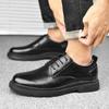 Neue Lederschuhe Herren Leder Business Casual Hochzeitsschuhe Herren All-Match Schwarz Erhöhte professionelle Werkzeug Herrenschuhe