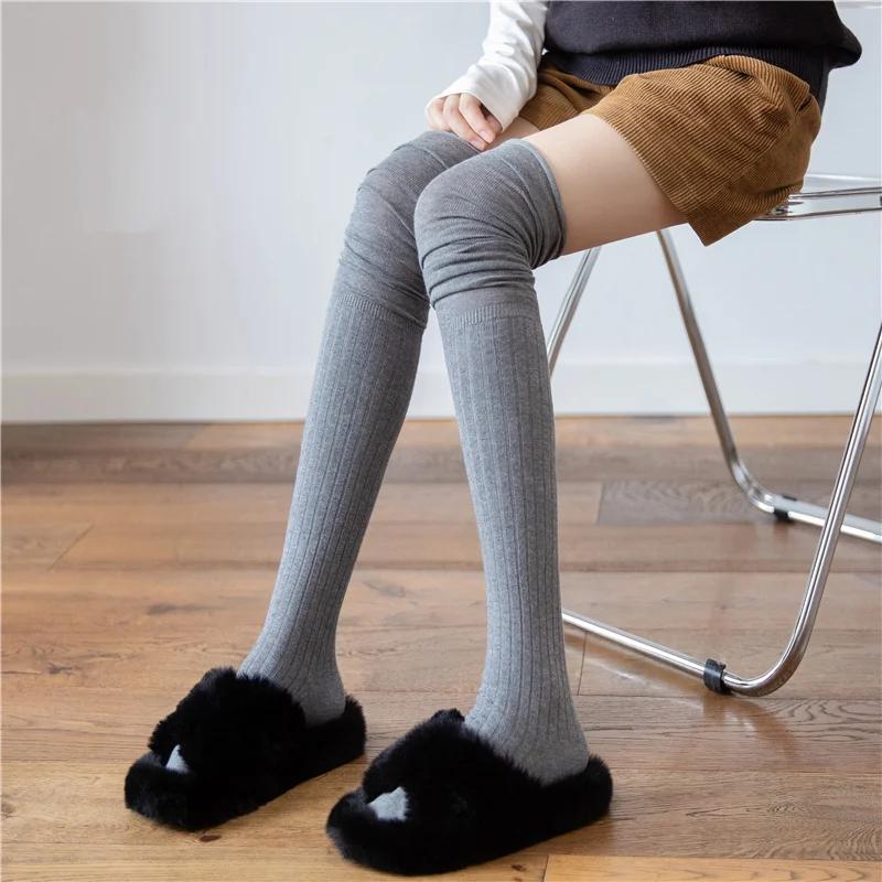 Neue einfarbige Oberschenkelhohe Strümpfe Damen Trendig Lässig Über das Knie Lange Socken für Damen Thermisch Warm Baumwolle Hoher Schlauch Leggings