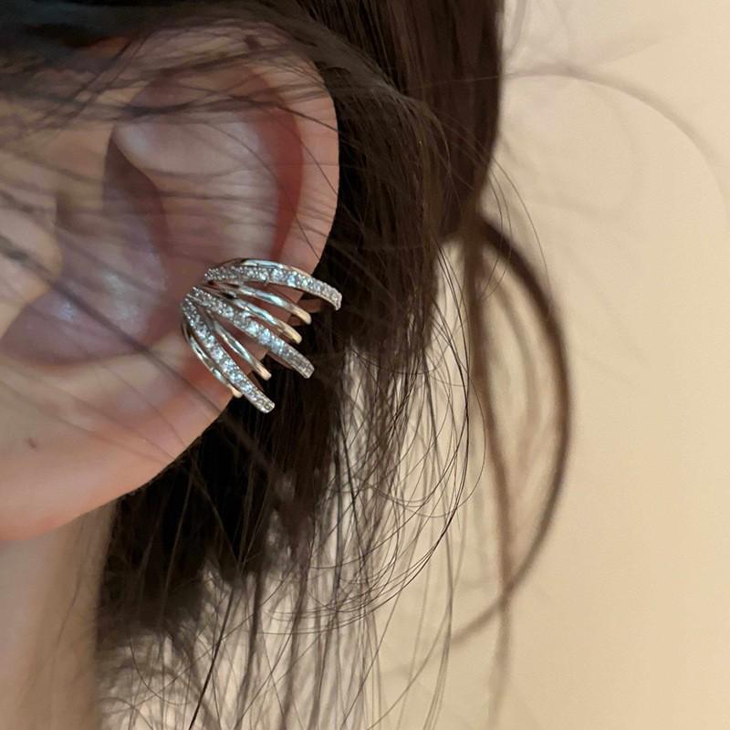 French Silver Cubic Zirconia C-Shaped Ear Cuff - Multi-Layer, Versatile, No Piercing Needed, Cool Niche Style for Women.