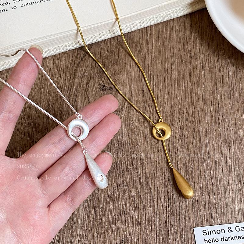 2025 Matte Silver Brushed Teardrop Necklace: Women's Long Retractable Fashion Accessory with Simple, Unique Design