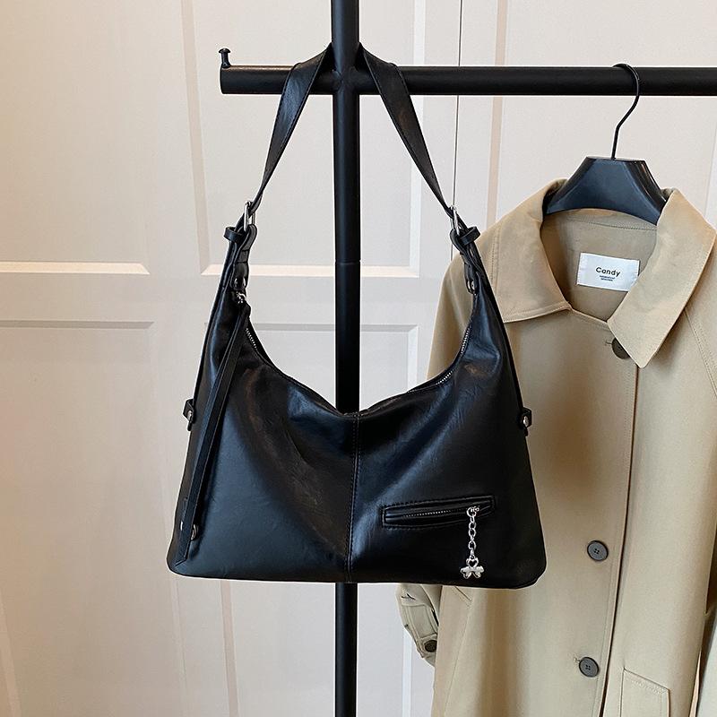 Niche Bag Women's Large Capacity Autumn New Retro Shoulder Armpit Bag Casual Commuter Small Square Bag