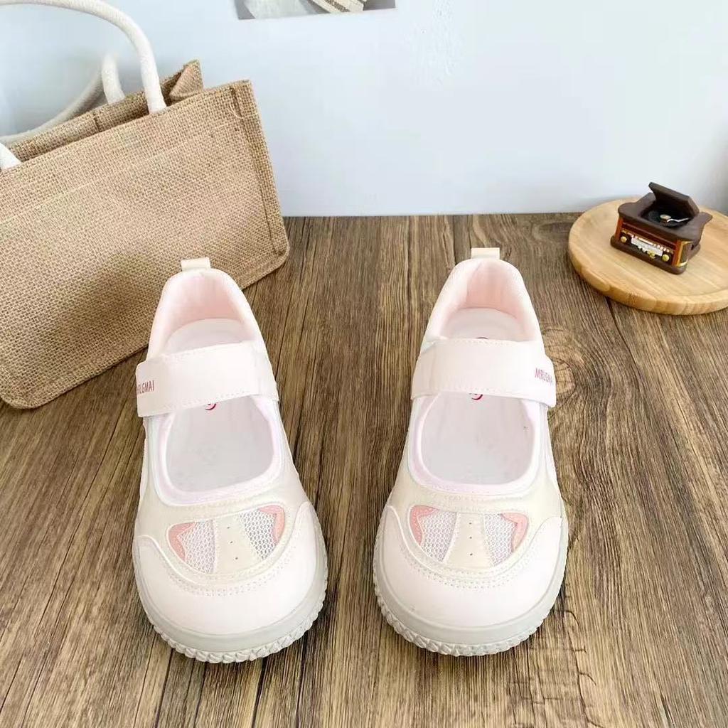 Shallow floral lace Mary Jane's new hollow breathable German training shoes