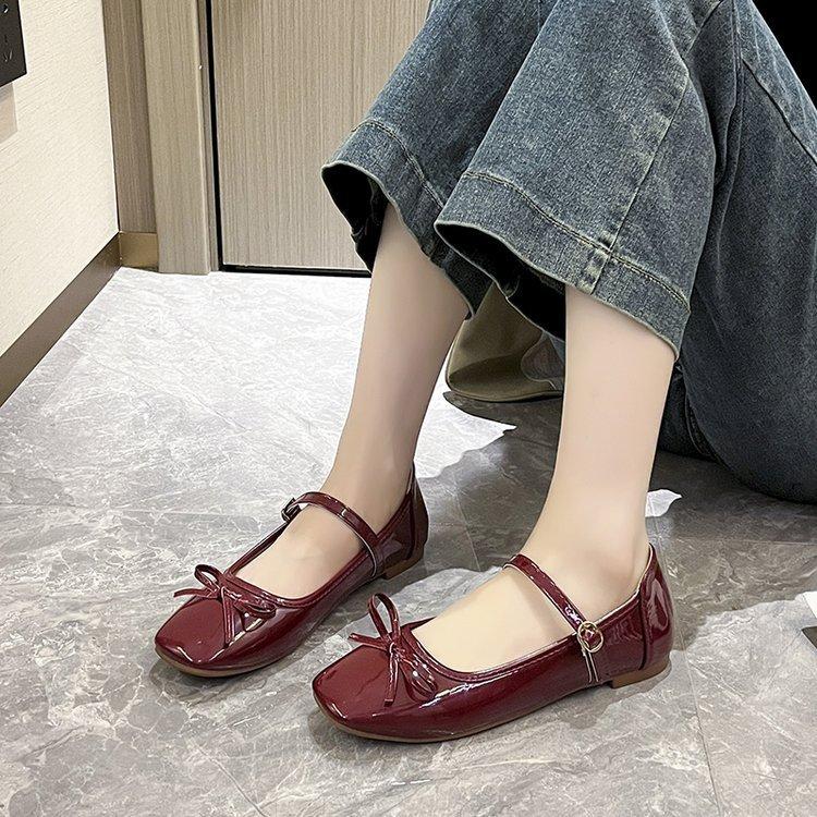 Ballet style shallow mouth single shoes new fashion bow glossy small leather shoes buckle simple flat shoes