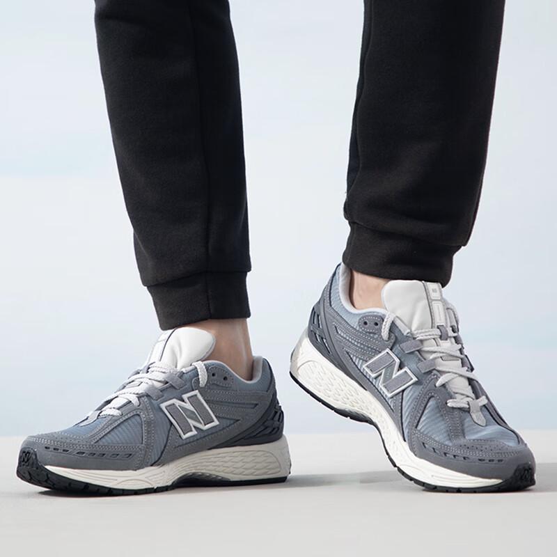 New Balance M1906RV-D Men s Casual Shoes EU 36