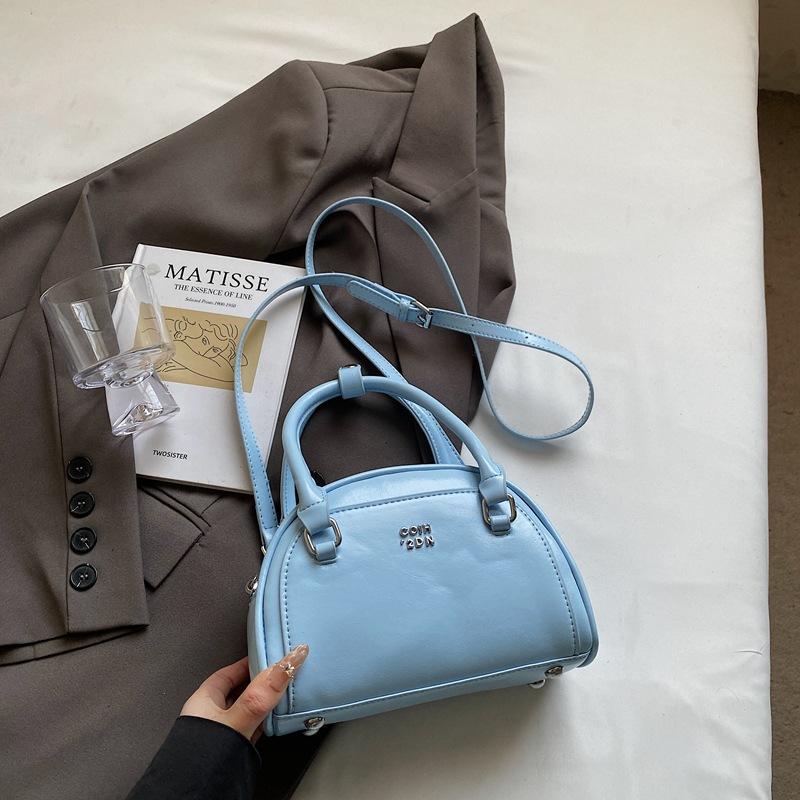 

High-end small bag women s new spring and summer versatile messenger bag portable bowling bag