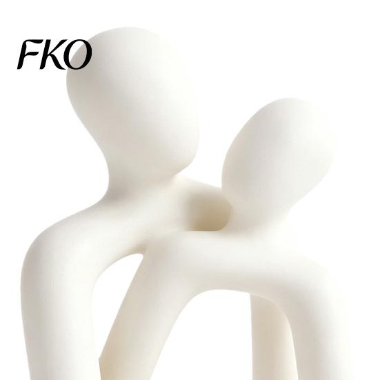 Neutral Style Love Figurine Present 3D Printed Abstract Couple Statue, Minimalist Couples Bedroom Decor, White Hugging Lovers Sculptures, Warm