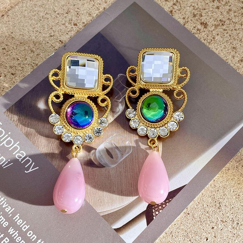 Fashion Classic Pink Color Crystal Enmale Earrings For Women Girls Exquisite Design Pendant Flower Ear Rings Jewelry Accessories