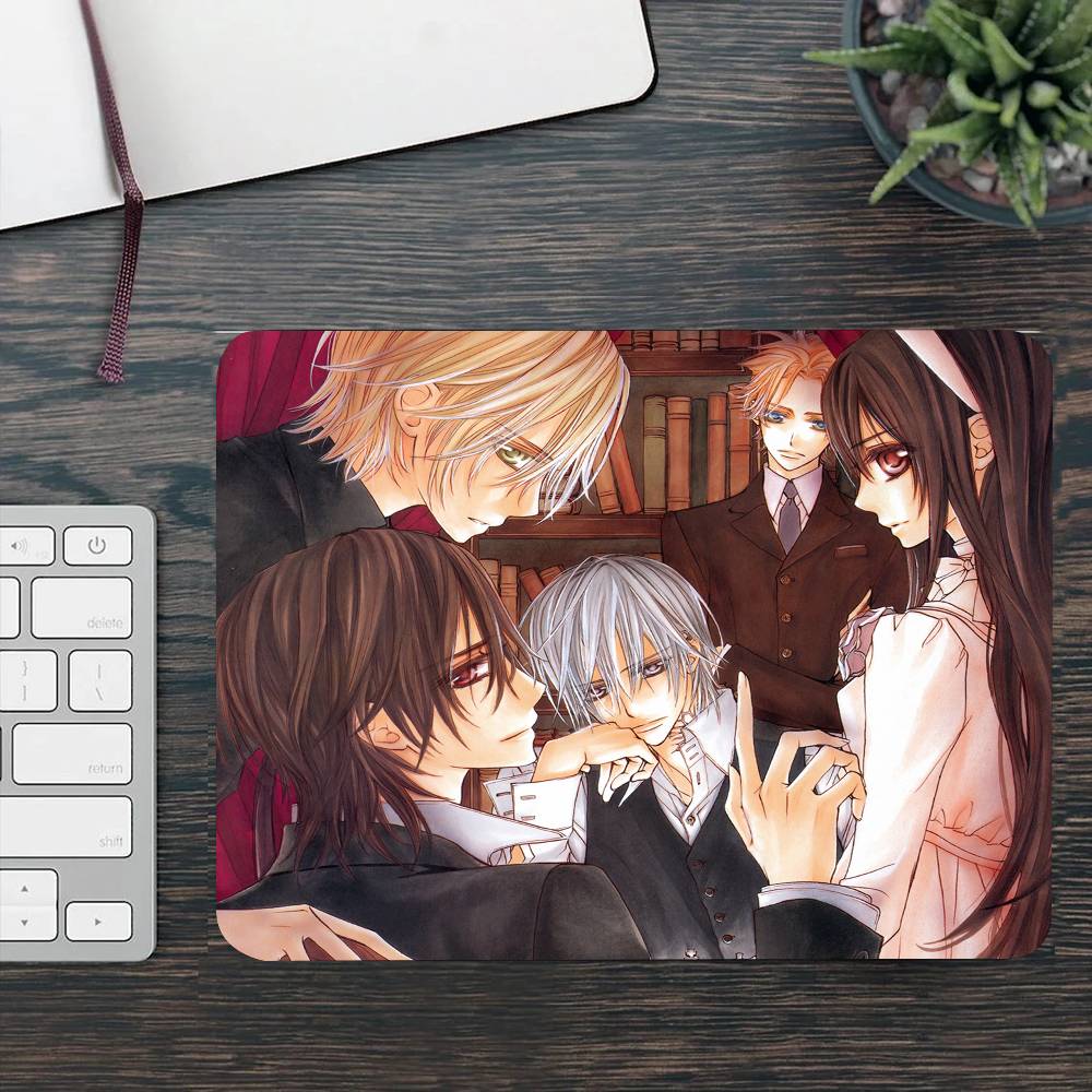 Cartoon Animation Vampire Knight Mousepad Small LockEdge Mouse Pad For Gamers Computer Desk Pad Rectangular Anti-slip Rubber