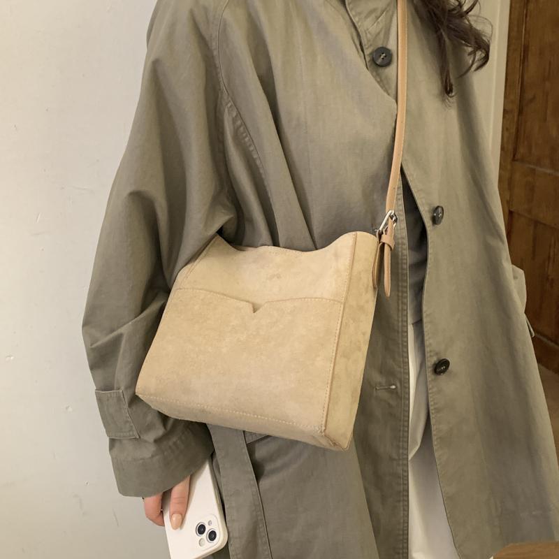 Suede Shoulder Bag with Front Pocket Large Capacity Fashion Everyday Bag