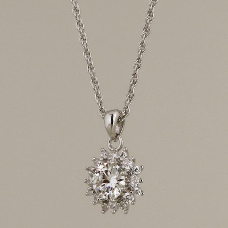 Ozel Silver925 Moissanite 1CT Halo Setting Necklace PS150N