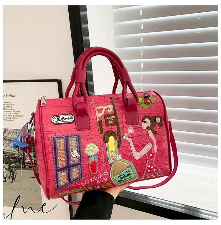 

Европейская и американская вышитая трехмерная женская сумка Новая большая вместимость плечевая сумка Бостонская сумка Модная сумка через плечо