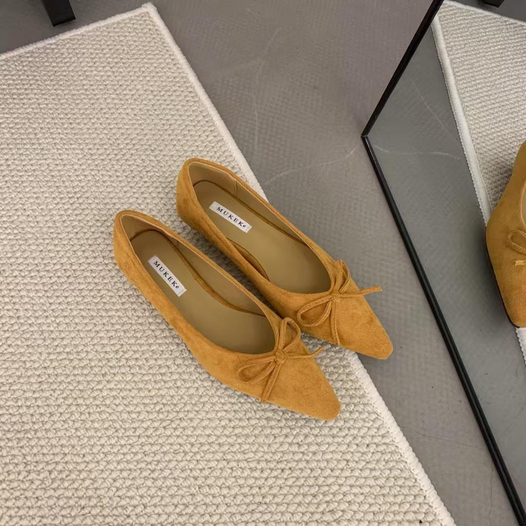 Suede pointed commuter single shoes women's 2025 autumn new versatile French bow light slope heel Mary Jane shoes