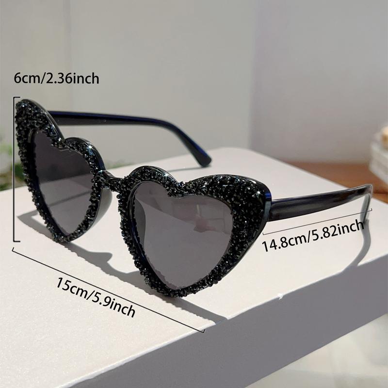 Vintage Heart Shaped Sunglasses with Rhinestones Women New Original Sweet Sun Glasses Trendy Brand Decorative Shades