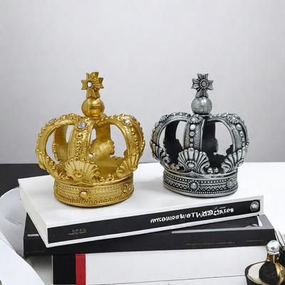 New European Style Crown Ornaments Decorate The Living Room Wine Cabinet Resin Crafts Home Plush Decoration Housewarming Gift Idea