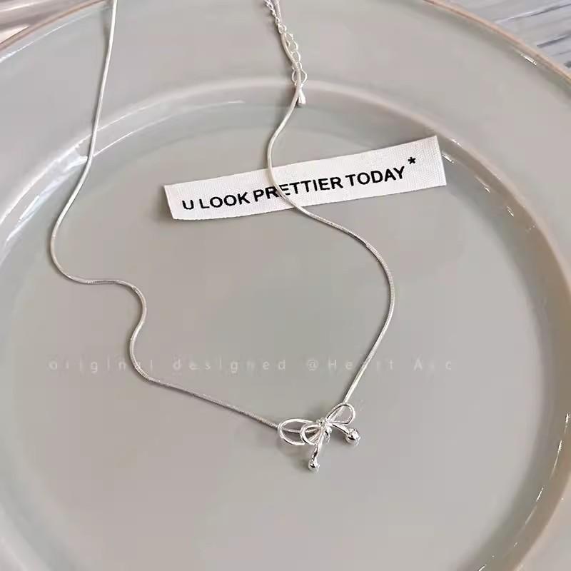 Brogan Necklace for Women - Minimalist Collar Chain with A Touch of Elegance, Highly Fashionable and Versatile Accessory for The Neck.