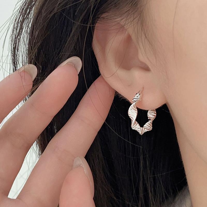 

ANENJERY Геометрические витые серьги-кольца для женщин, простые, премиум, универсальные, темпераментные, вечерние украшения, подарки WHITE серебряный