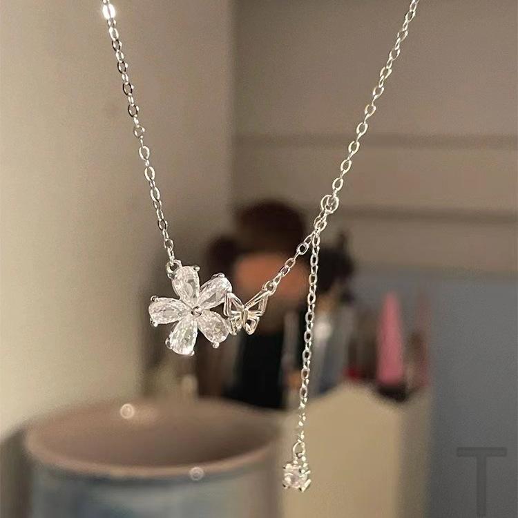 Cherry Blossom Butterfly Tassel Necklace Women'S Niche Fresh Delicate Sweet Mori Girl Style Jewelry Premium Durable