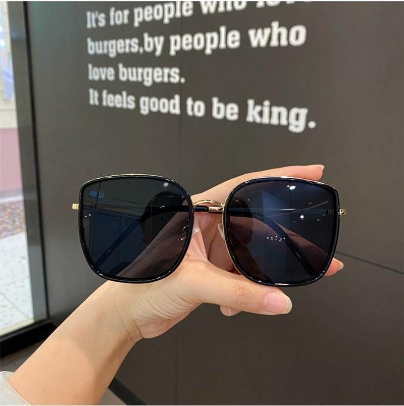 

Trend Square Sunglasses Women Vintage Oversized Sun Glasses Men Brand Designer Fashion Outdoor UV400 Gafas De Sol Picture color