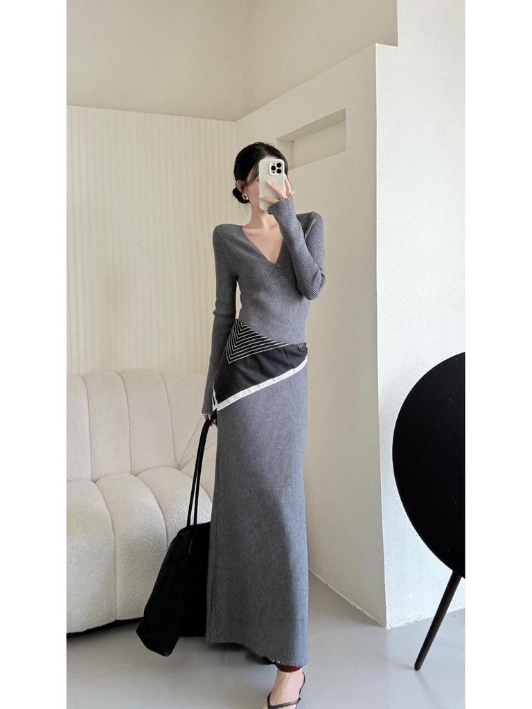 French High-End Ribbed V-Neck Knit Dress - Autumn/Winter Light Mature Slimming Bodycon Style