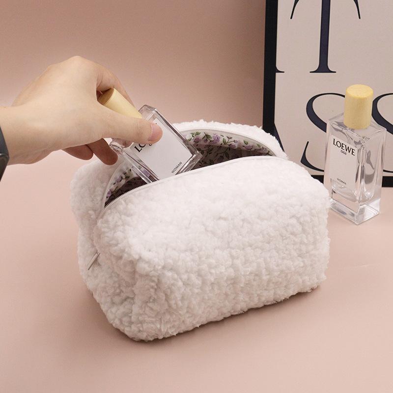 Lambswool Small Cosmetic Bag Cute Plush Makeup Organizer Pouch Kawaii Pencil Case Bags Travel Coin Purse Household Storage 2024