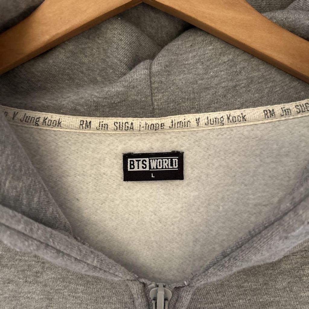 [USED] BTS WORLD Hoodie