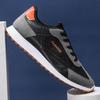 Neue Leder-Herrenschuhe für Frühling und Herbst Atmungsaktiv und trendig Vielseitige, leichte Herren-Freizeitsneaker Herren Schwarz und Weiß
