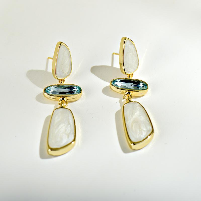 Light Luxury Geometric Earrings for Women, French Retro Oval Earrings, High-end Temperament, Long Earrings, Earrings