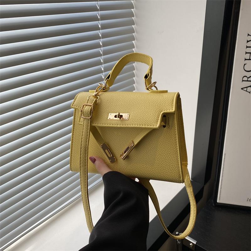 2025 Summer New Niche Fashion One Shoulder Oblique Span Handbag High-end Texture Women's Handbag Bag