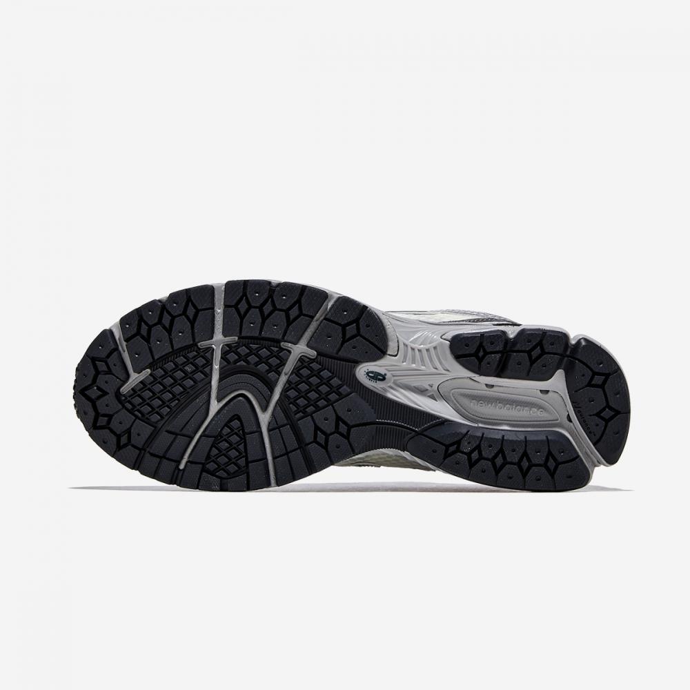 New Balance Ml860go2 Ml860go2