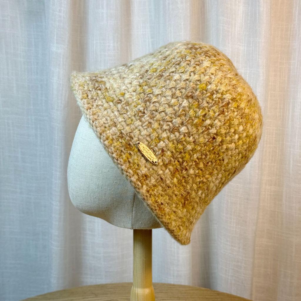 Autumn and Winter Women'S Warm Bucket Shape Bucket Hat, Showing A Small Face Covering, Retro Easy Matching Bucket Hat Suitable for Outdoor Travel