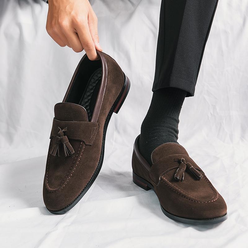 Fashion High Quality New Men's Tassel Pointed Soft Soled Gentleman's Bean Shoes Fashionable Comfortable Suede Breathable Casual Loafers