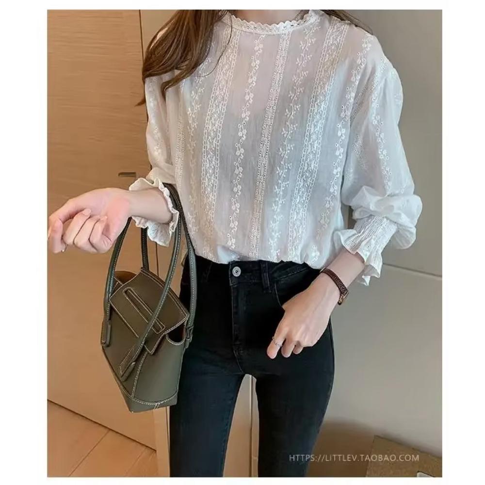 Vintage Style Lace Shirt Flare Sleeve Hollow Out White Blouse Casual Clothing New Fashion Women Lace Tops