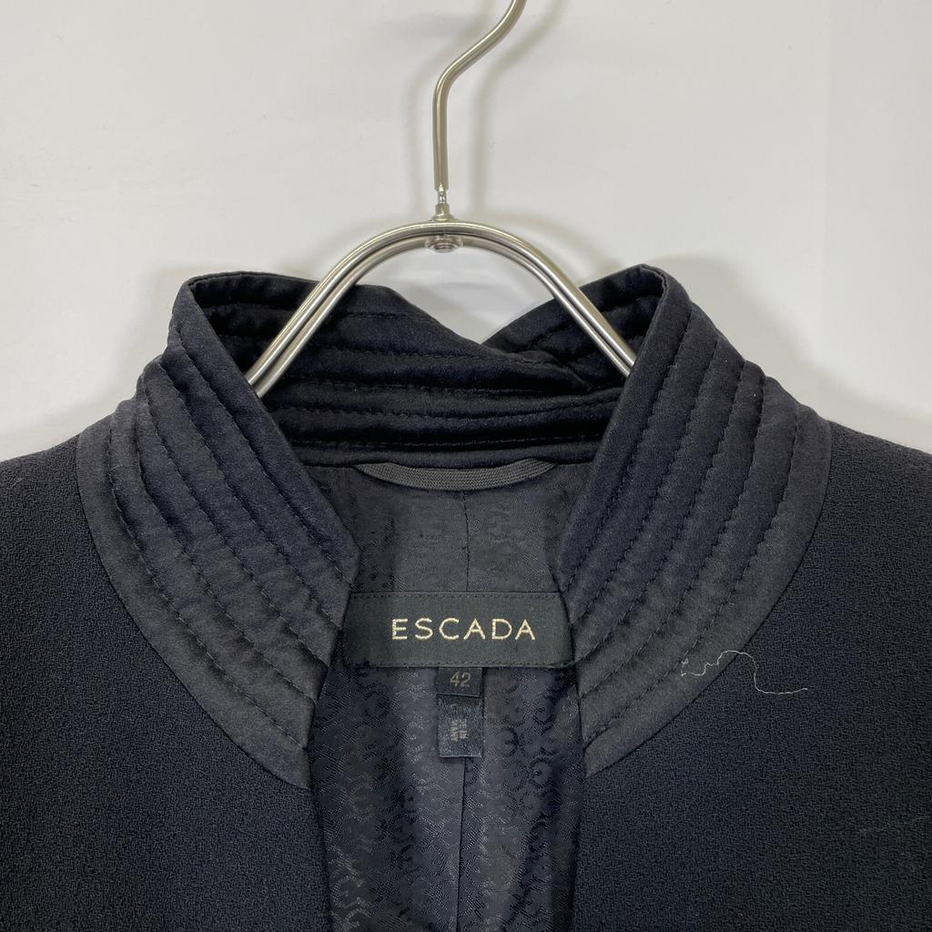 Escada Черное пальто с поясом и воротником-стойкой пальто 42 черныйПодержанный