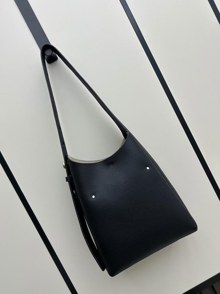 The first layer of cowhide popular soft leather bag, women's 2025 new fashionable and simple bucket bag versatile ins shoulder handbag