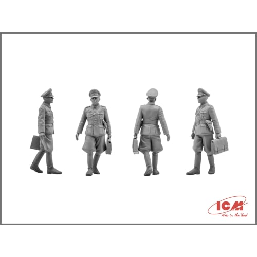 ICM 1/35 German Officer & Female Soldier Plastic Model 35611