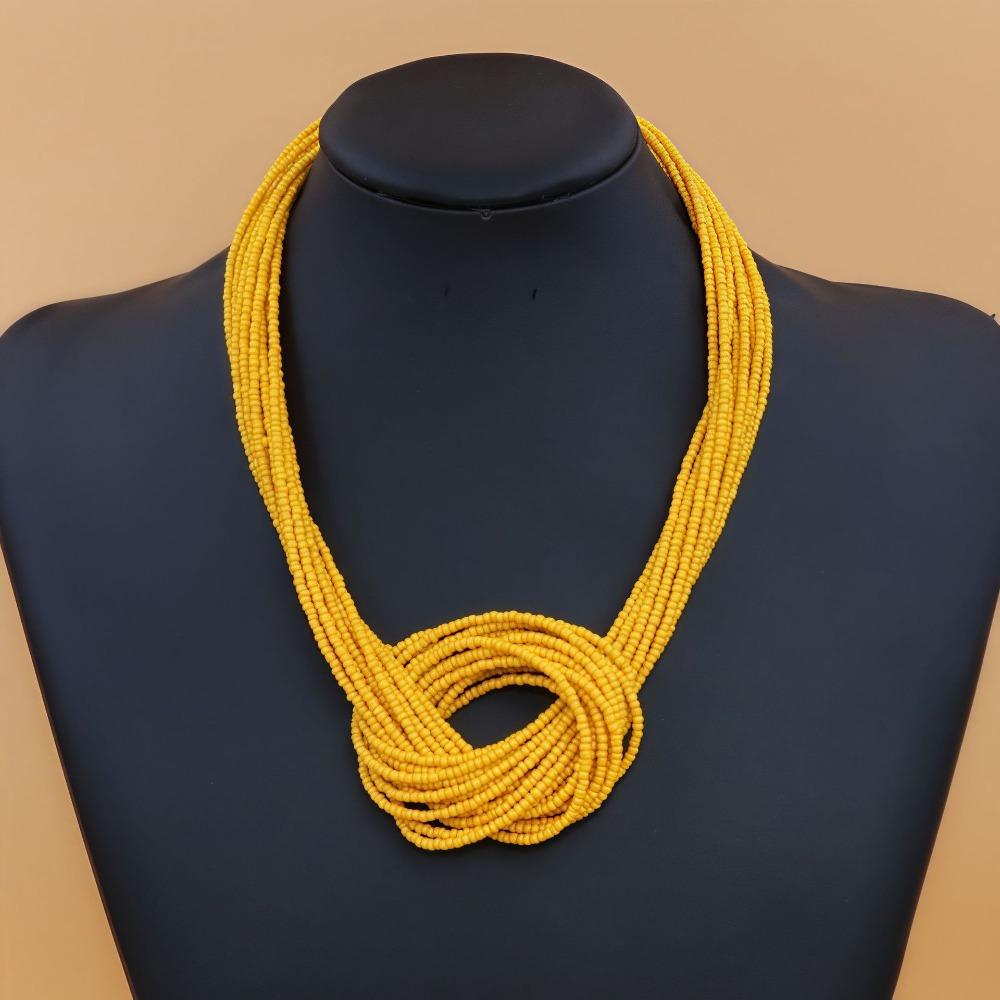 Colier reglabil cu mărgele de orez Design multistrat cu nod de legare Colier multistrat Stil Bohemia Lanț de pulover țesut manual galben