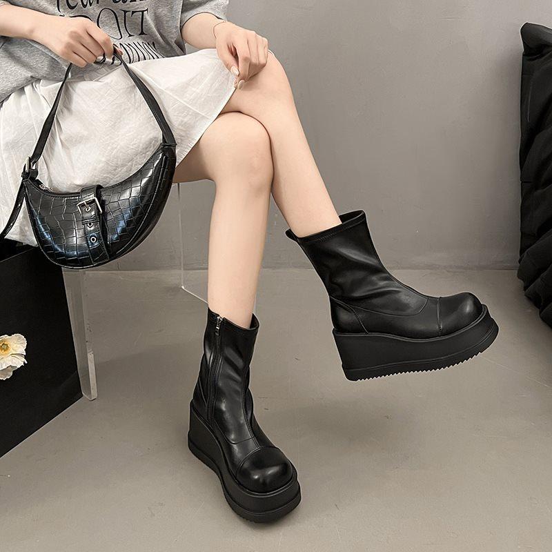 Summer short boots temperament Martin boots women's 2025 fashion network Korean version of red simple British style new thick bottom round head
