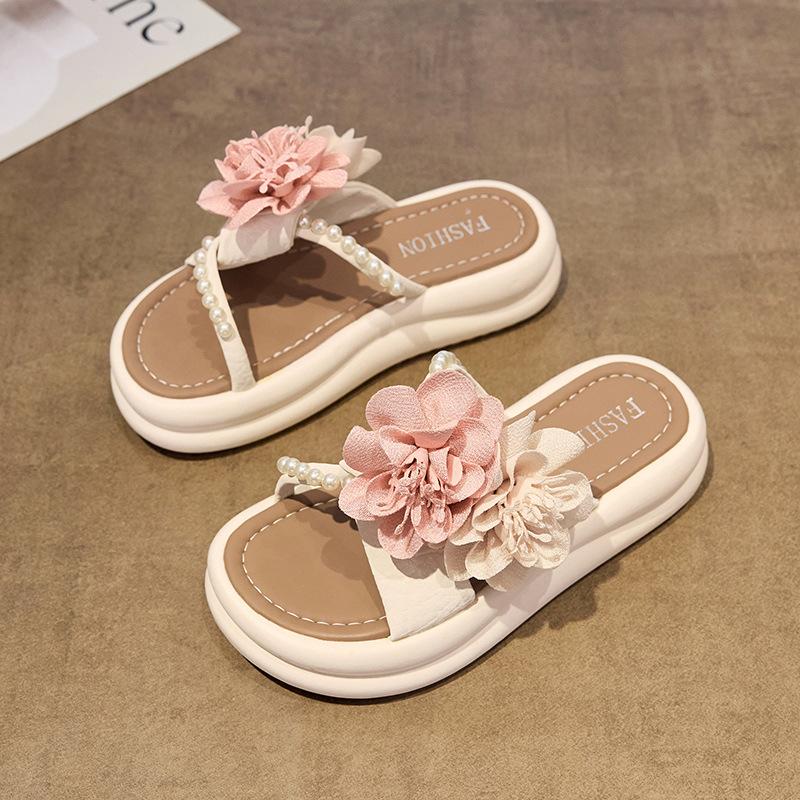 Platform-soled Flower Slippers Women's Summer Outer Wear Beach Shoes 2025 New Versatile Fashion One-word Drag Muffin Sandals