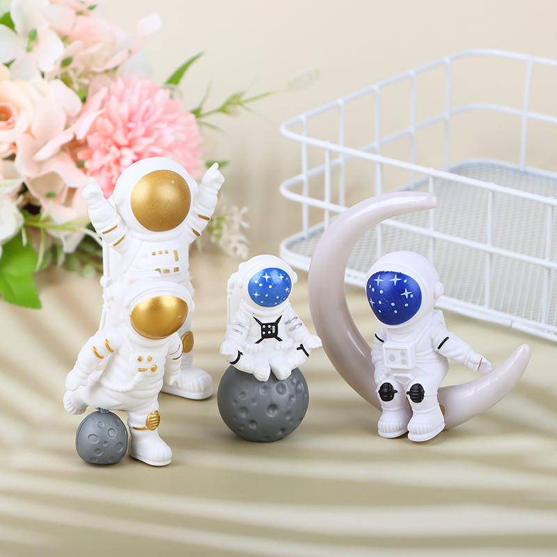 3/4Pcs Astronaut Figure Statue Figurine Spaceman Sculpture Educational Toy Desktop Home Decor Astronaut Model For Kids Gift