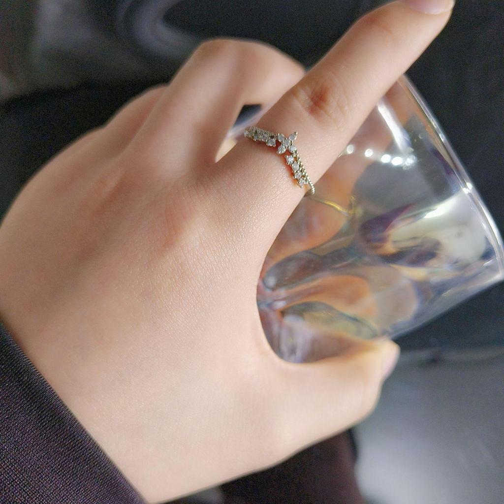 Prsten s korunkou ze zirkonu v korejském stylu: Trendy, Luxusní a Módní Nastavitelný Design